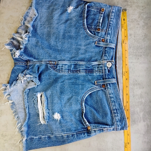 Levi's 501 Distressed Denim Shorts Women's 31 Waist Blue Festival High Rise - Picture 12 of 13